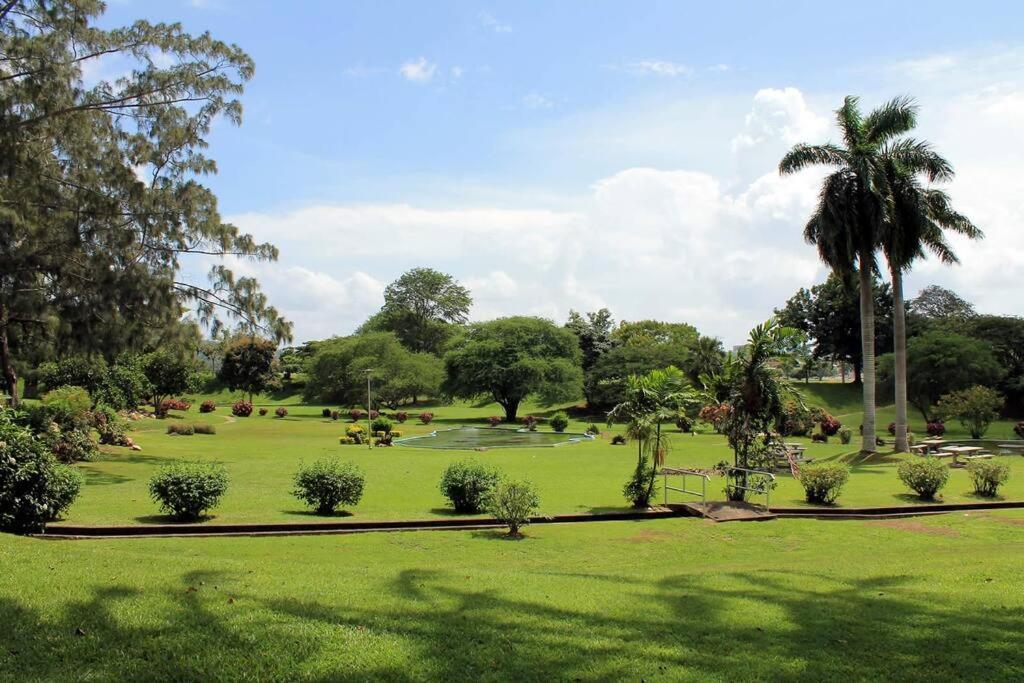 Raynebow Chateau - Chic City Getaway Port of Spain Exterior photo